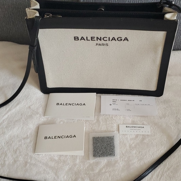 Balenciaga Canvas Crossbody bag - Picture 2 of 13